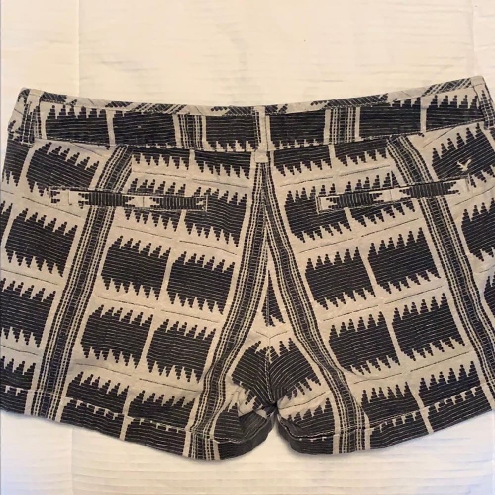 Shorts - Picture 4 of 5